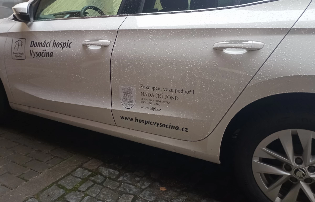 Nové auto v Domácím hospici Vysočina už jezdí