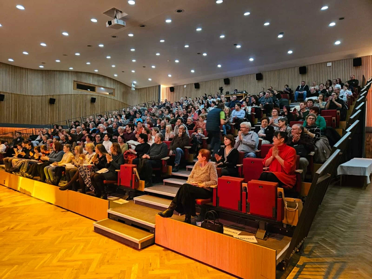 Benefiční koncert pro život a naději pomáhal
