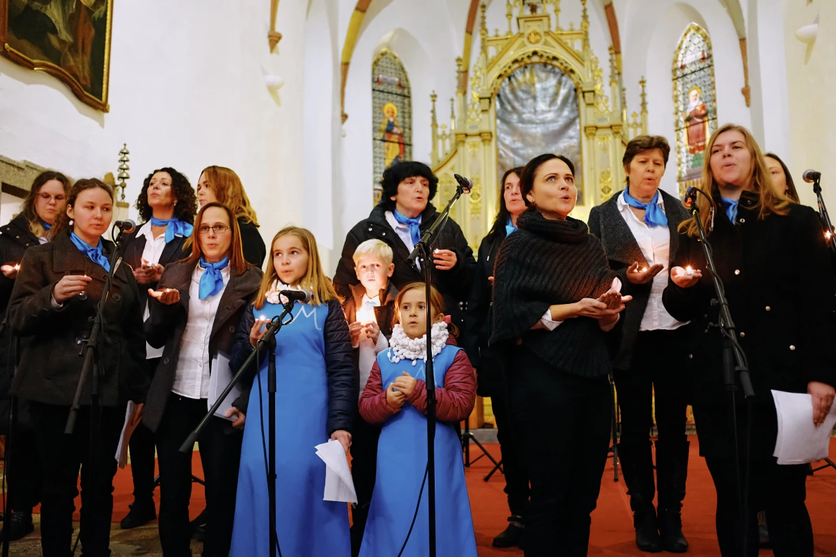 Nedělní adventní koncert vynesl přes 20.000,--Kč