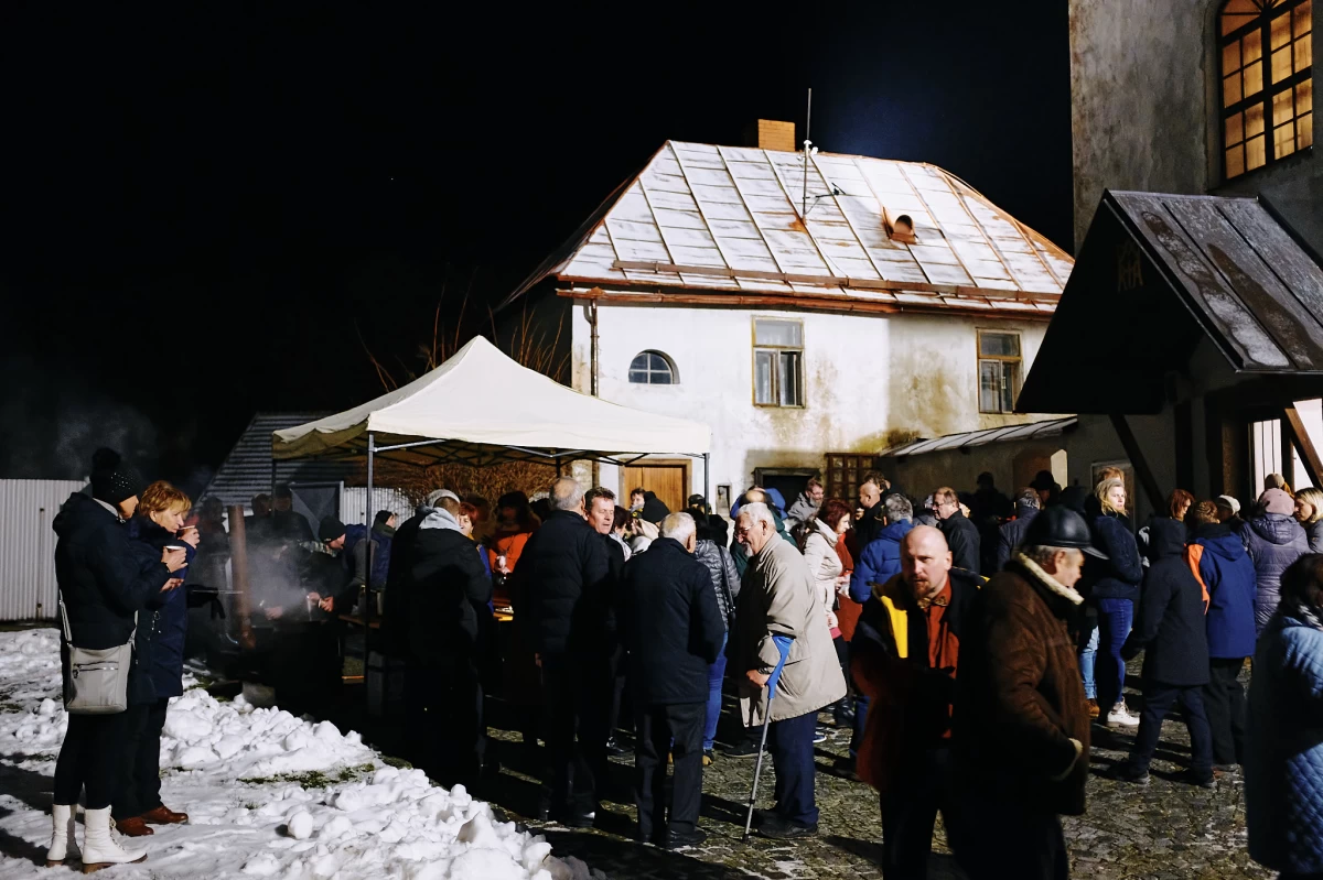Nedělní adventní koncert vynesl přes 20.000,--Kč