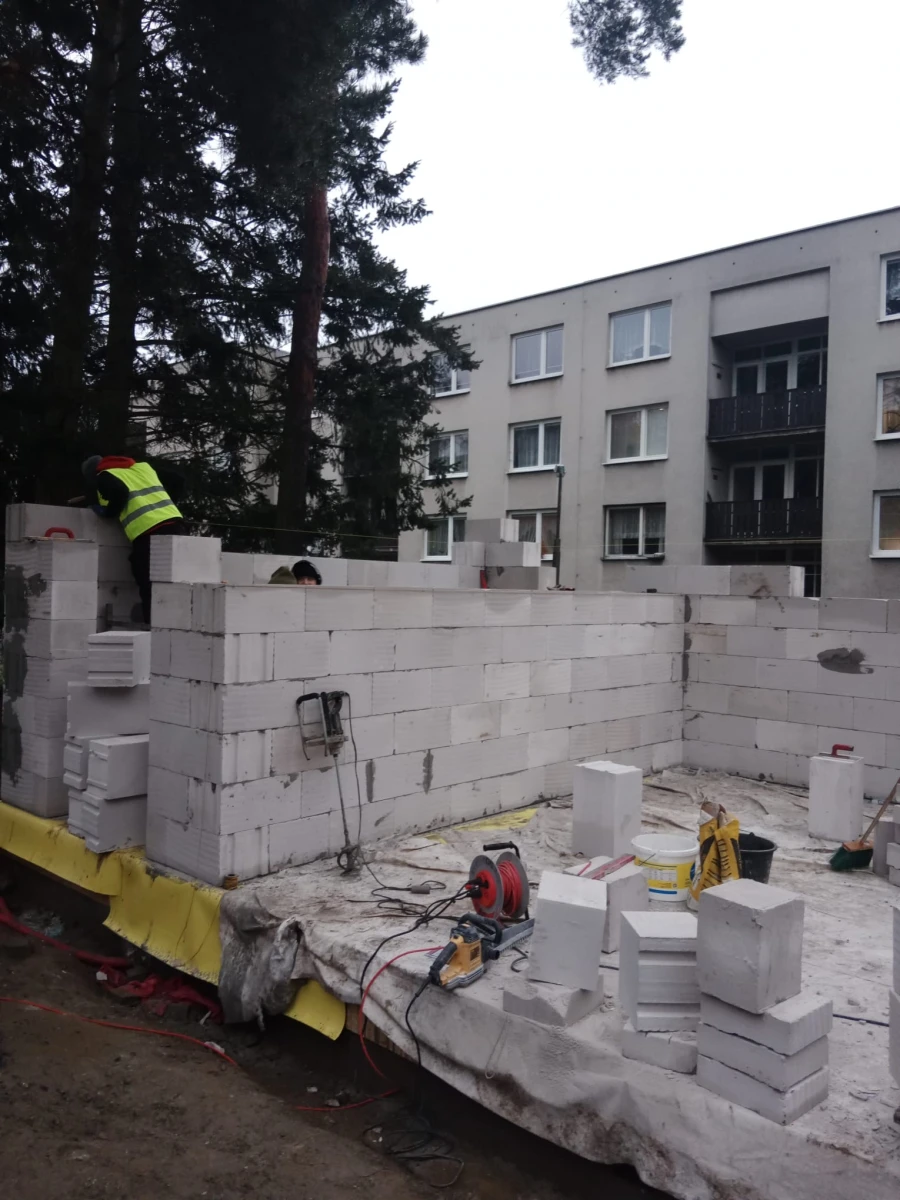 ZAHRADNÍ DŮM v Denním stacionáři NESA ve Velkém Meziříčí roste každým dnem