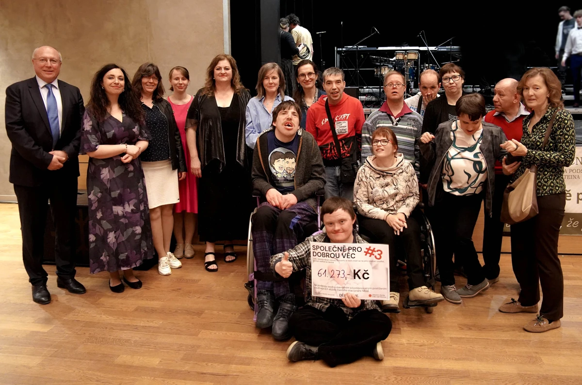 Charitativní koncert přispěl 61 273 Kč na chod denního stacionáře NESA
