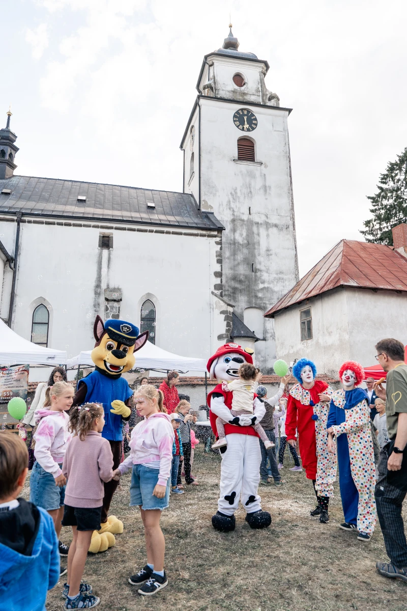 Oslavy 10. výročí Nadačního fondu FRANTIŠKA PODSTATZKY LICHTENSTEINA přinesly dennímu stacionáři ROSA 53 000 Kč