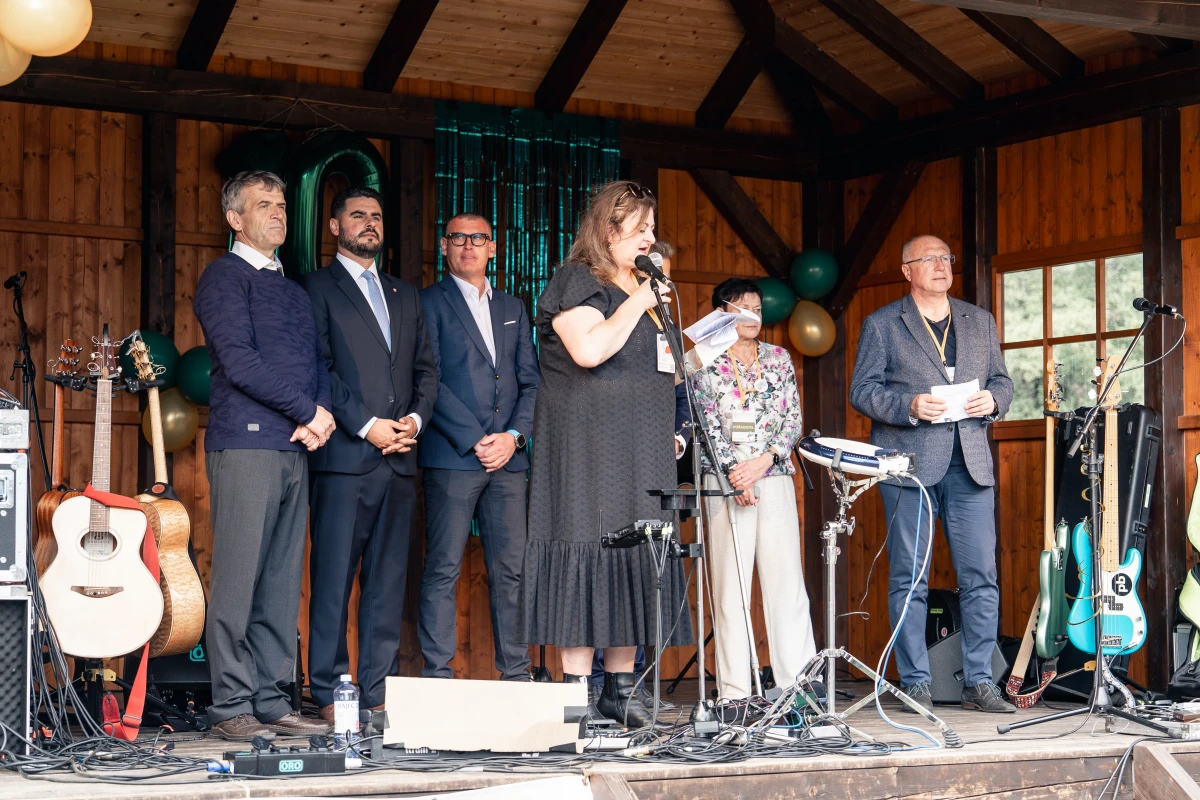 Oslavy 10. výročí Nadačního fondu FRANTIŠKA PODSTATZKY LICHTENSTEINA přinesly dennímu stacionáři ROSA 53 000 Kč